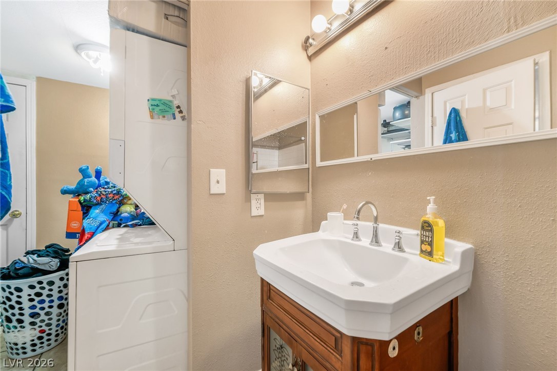5821 Medallion Drive 102 Las Vegas NV 89122