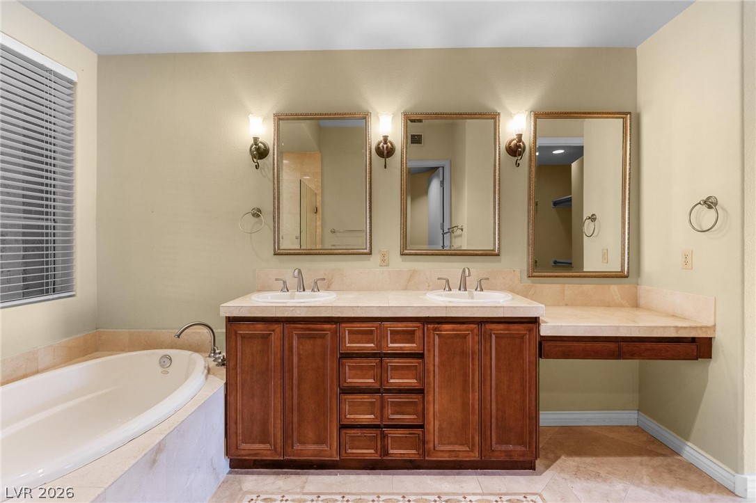 15 Via Mantova 208 Henderson NV 89011