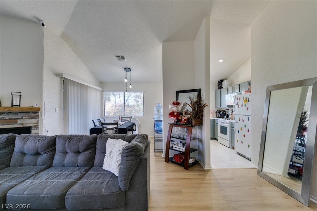5016 South Rainbow Boulevard 202 Las Vegas NV 89118
