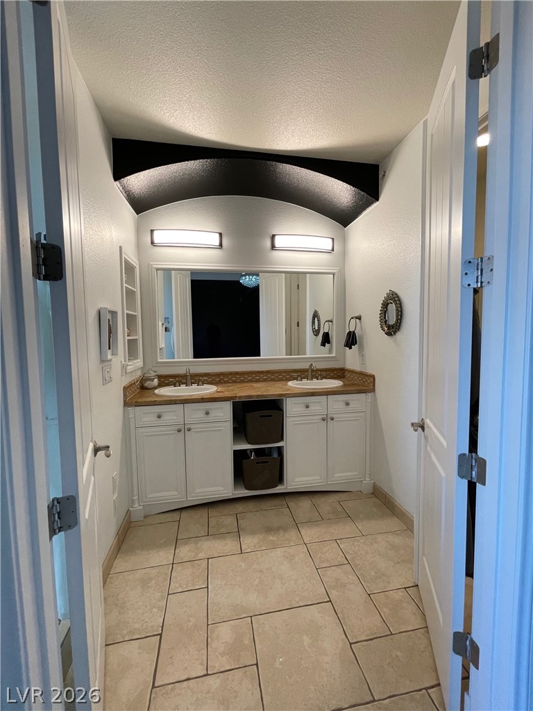 30 Via Vasari 102 Henderson NV 89011