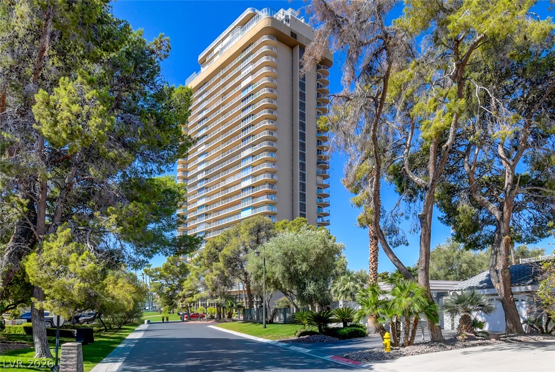 3111 Bel Air Drive 8e Las Vegas NV 89109