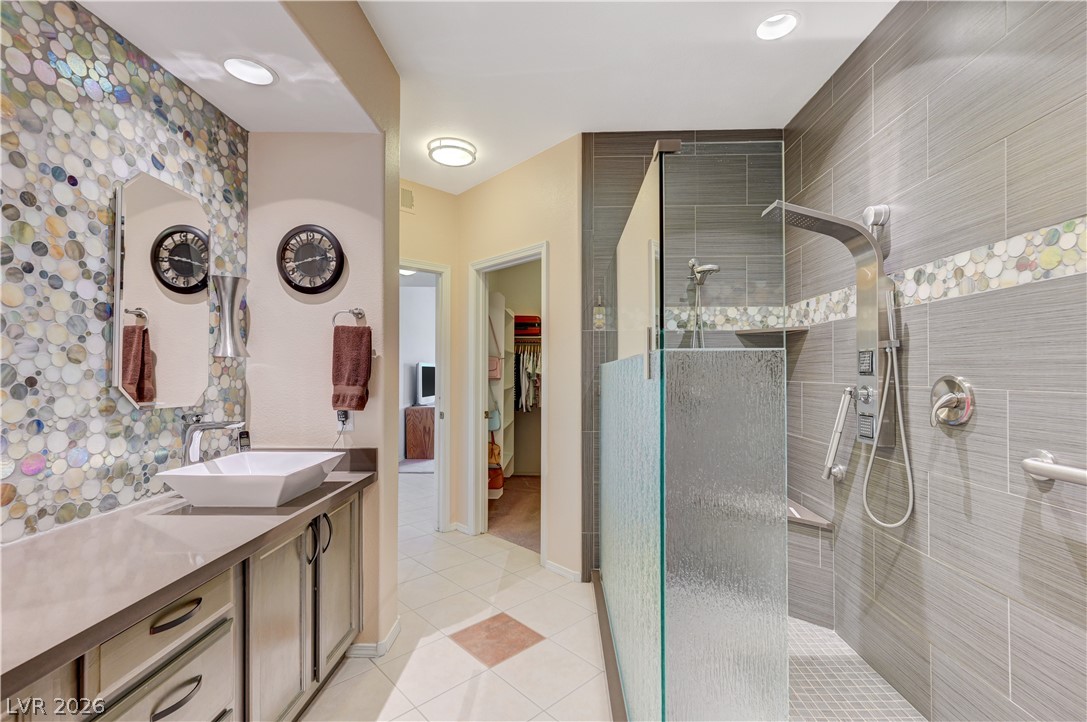 10800 Amber Ridge Drive 203 Las Vegas NV 89144