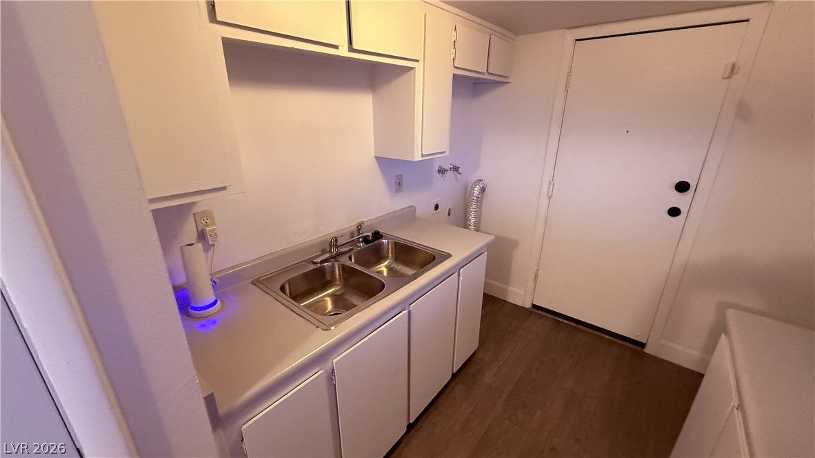 1407 Dorothy Avenue 3 Las Vegas NV 89119
