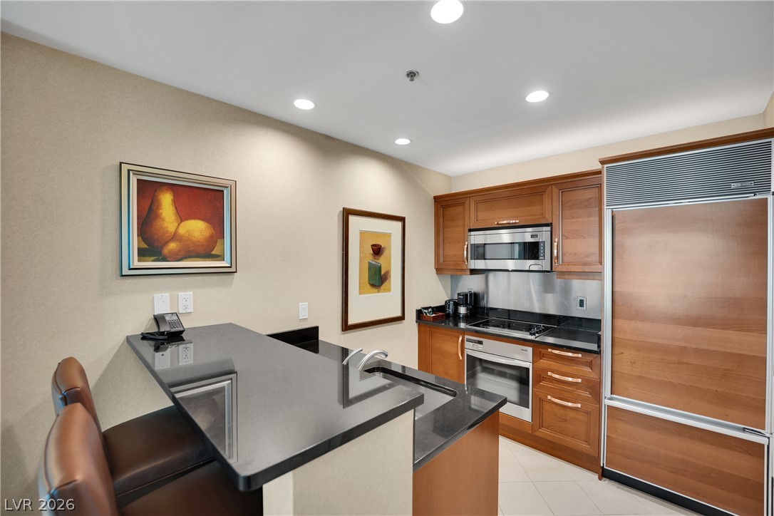 135 East Harmon Avenue 2814 Las Vegas NV 89109