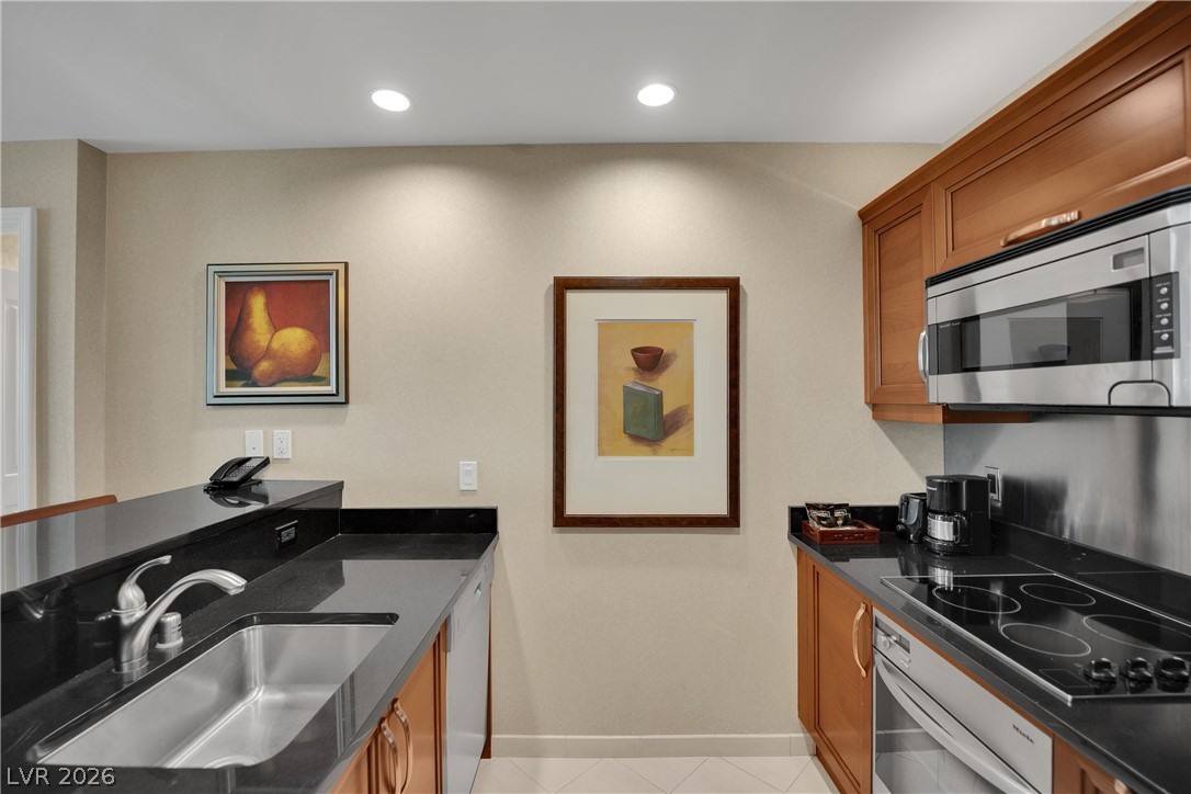 135 East Harmon Avenue 2814 Las Vegas NV 89109