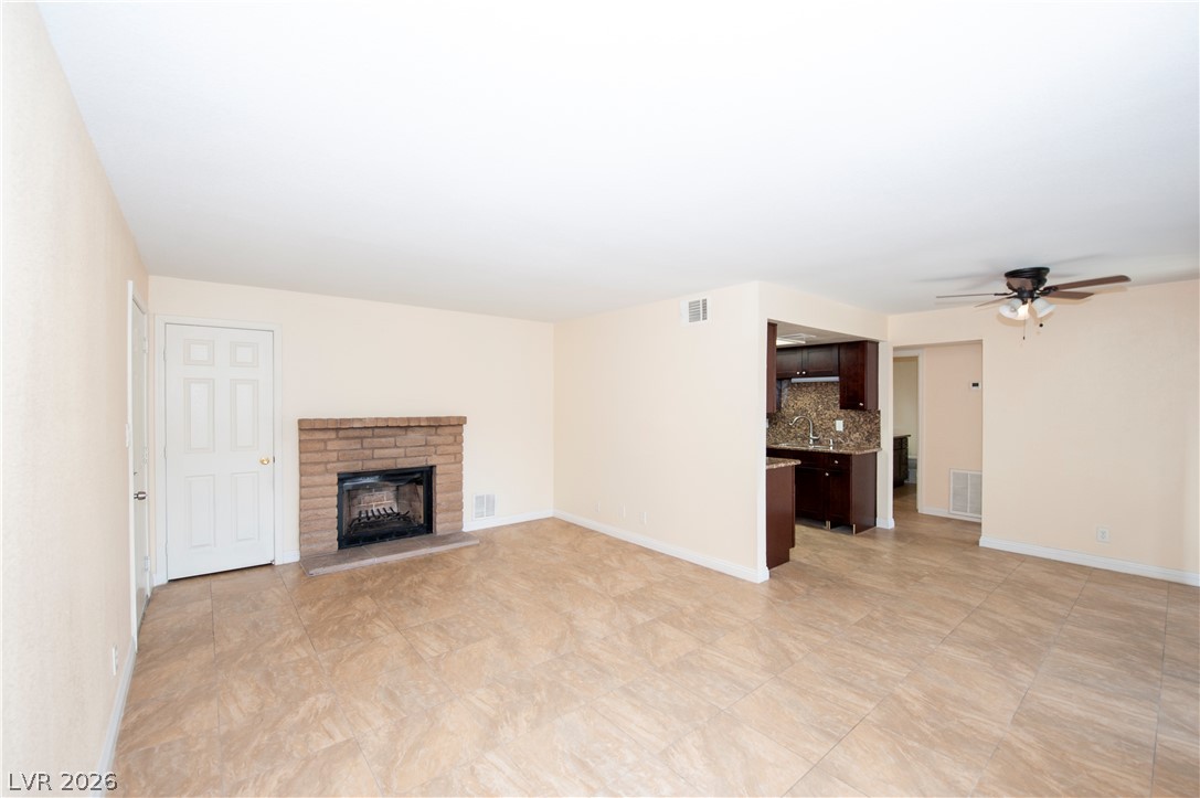 4391 Gannet Circle 11 Las Vegas NV 89103