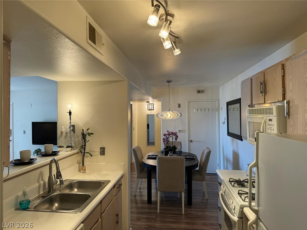7885 West Flamingo Road 1002 Las Vegas NV 89147