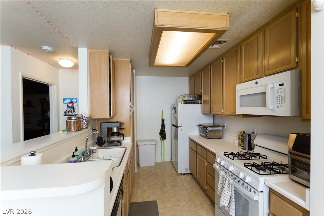4861 South Torrey Pines Drive 106 Las Vegas NV 89103