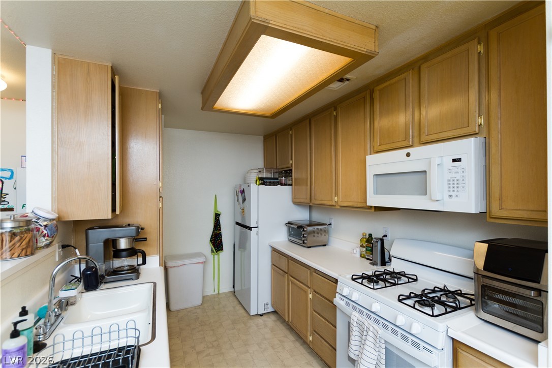 4861 South Torrey Pines Drive 106 Las Vegas NV 89103