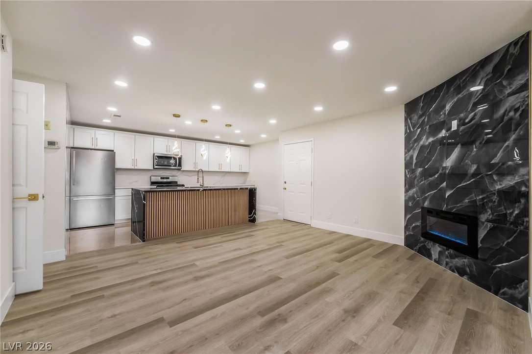 2200 South Fort Apache Road 2073 Las Vegas NV 89117