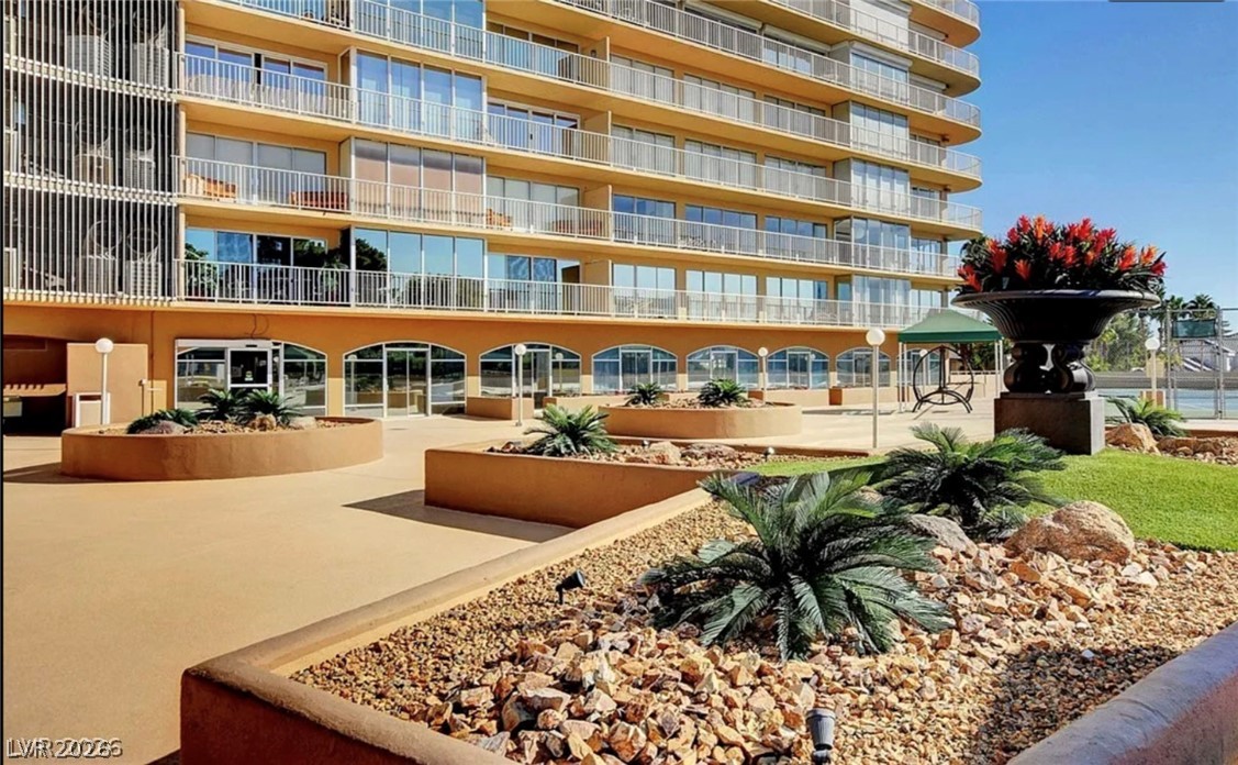 3111 Bel Air Drive 4f Las Vegas NV 89109