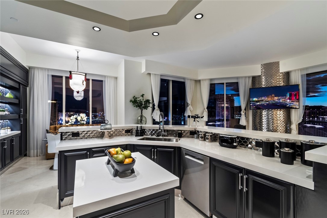 2747 Paradise Road 3404 Las Vegas NV 89109