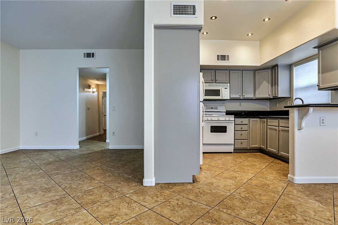 520 Arrowhead Trail 613 Henderson NV 89015