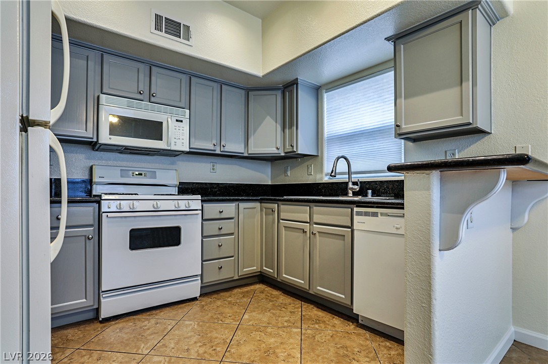 520 Arrowhead Trail 613 Henderson NV 89015