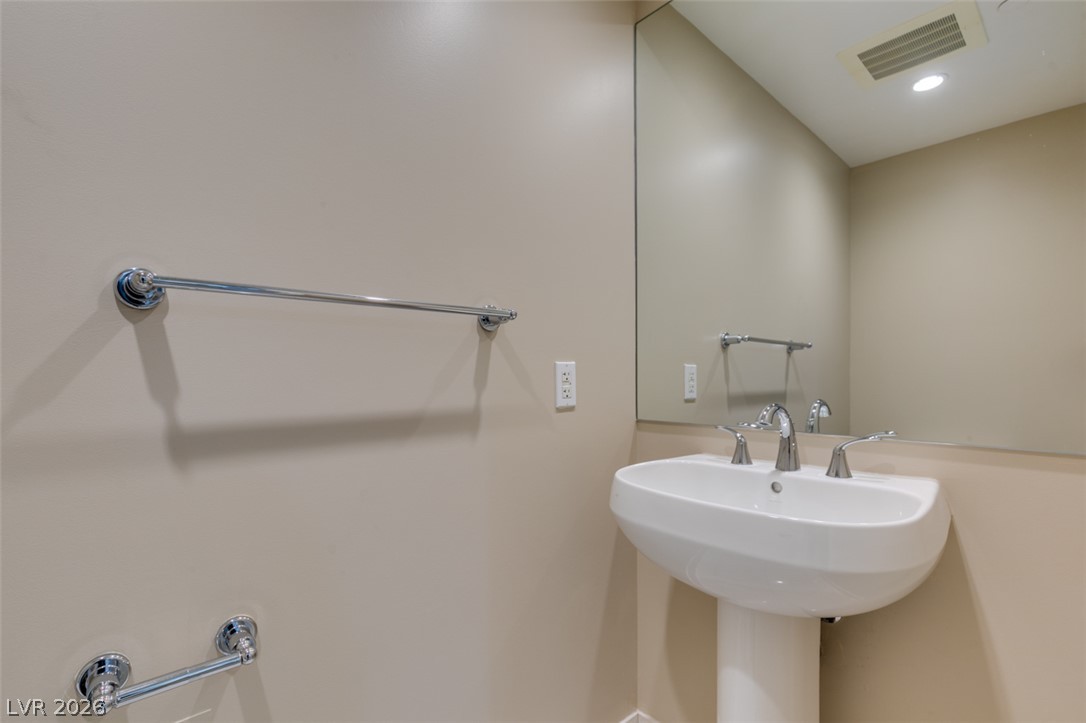 222 Karen Avenue 1905 Las Vegas NV 89109