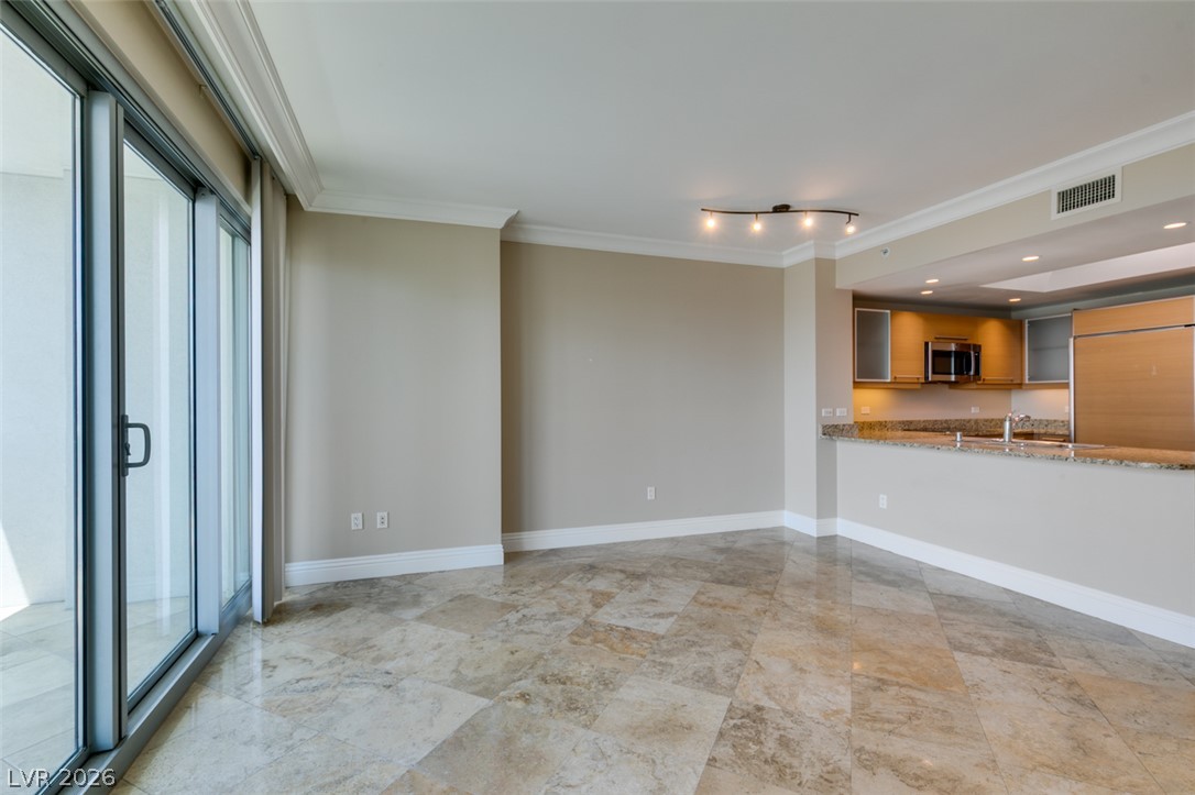 222 Karen Avenue 1905 Las Vegas NV 89109