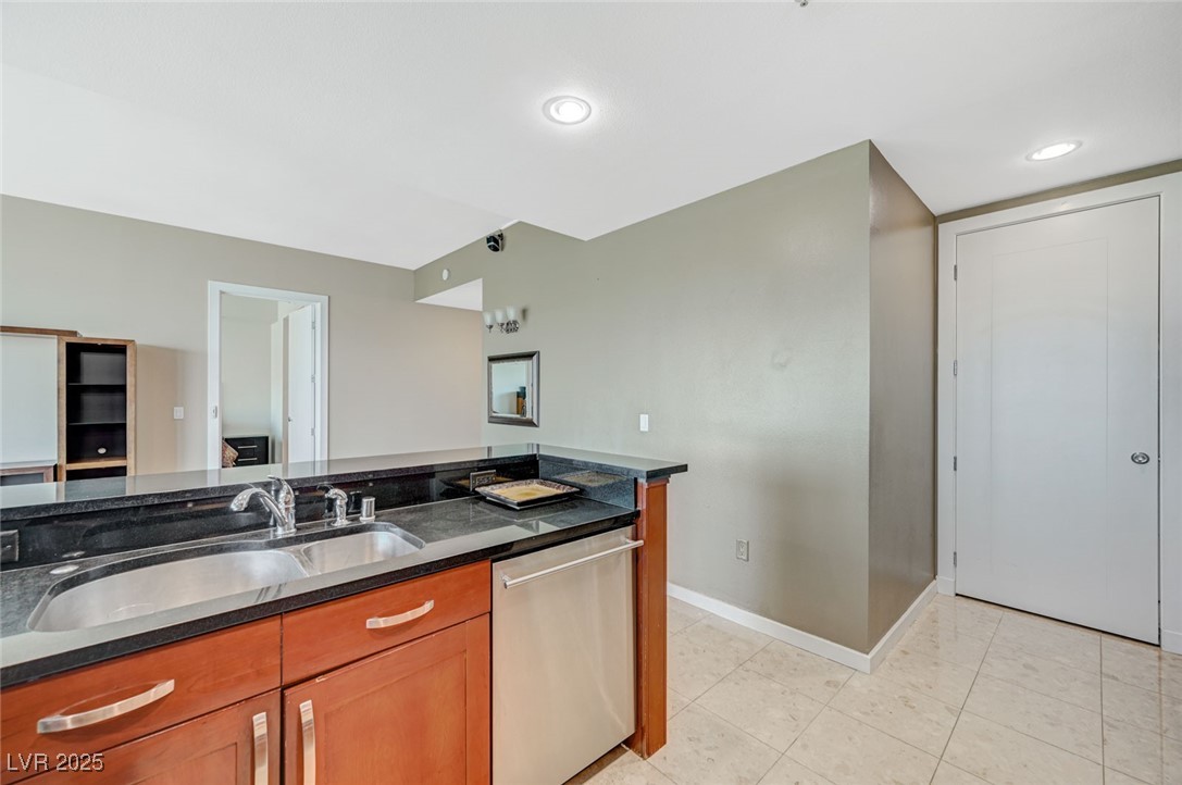 4575 Dean Martin Drive 806 Las Vegas NV 89103