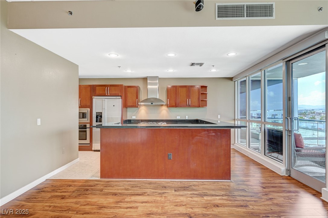 4575 Dean Martin Drive 806 Las Vegas NV 89103