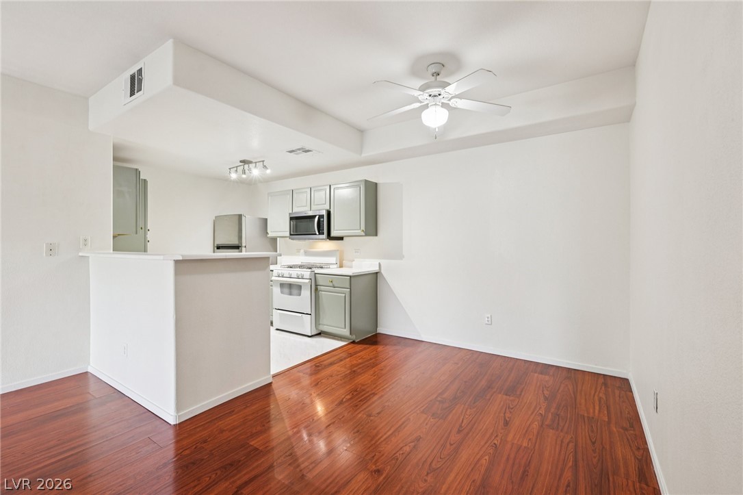 8250 North Grand Canyon Drive 2034 Las Vegas NV 89166