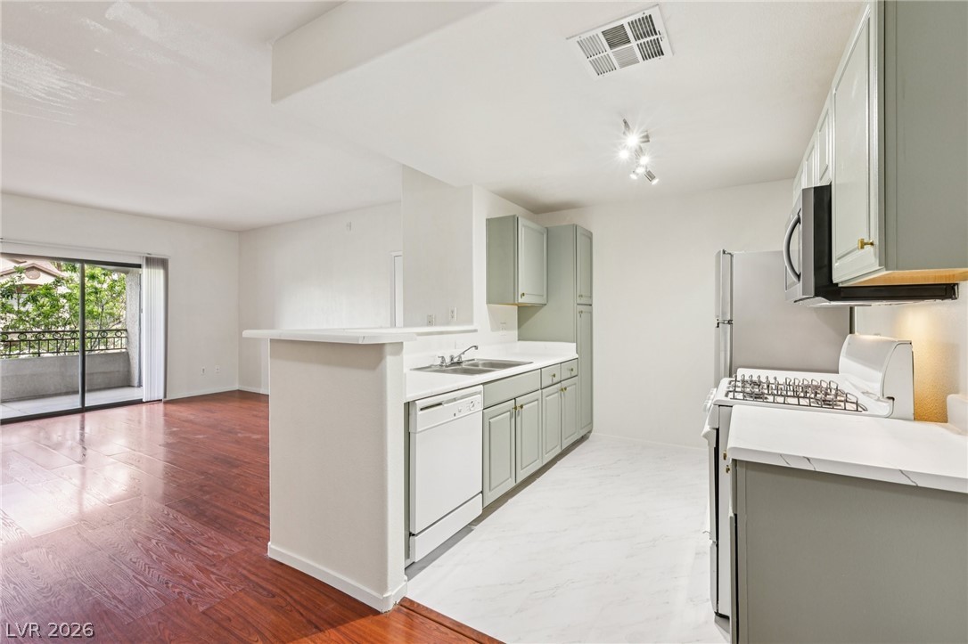 8250 North Grand Canyon Drive 2034 Las Vegas NV 89166