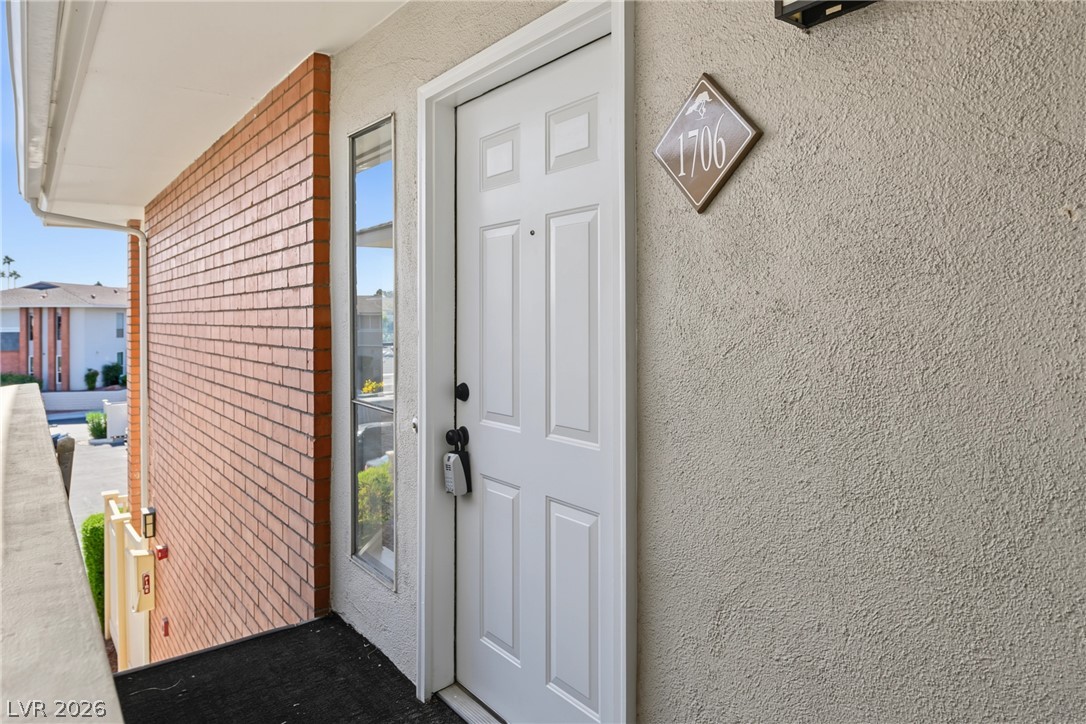 668 Oakmont Avenue 1706 Las Vegas NV 89109