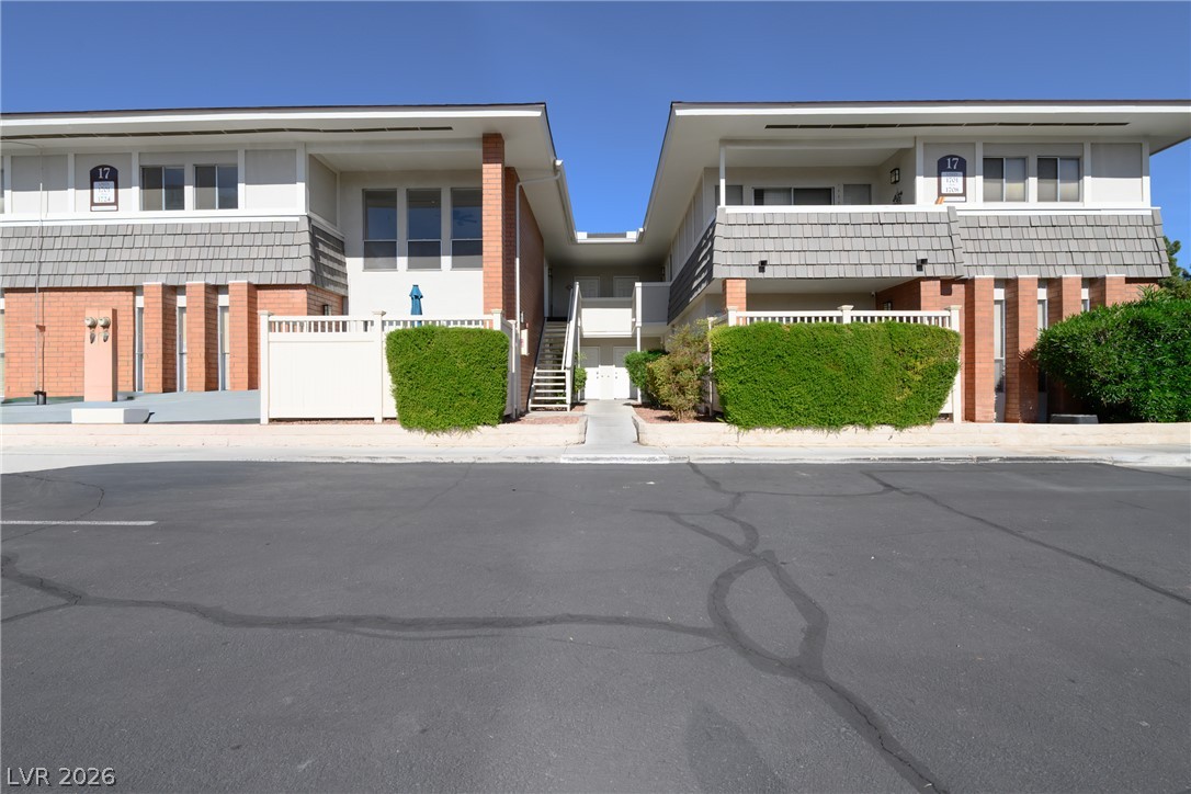 668 Oakmont Avenue 1706 Las Vegas NV 89109
