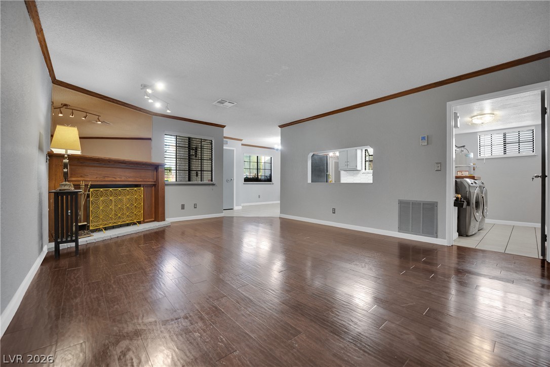 5075 Eldora Avenue 2 Las Vegas NV 89146