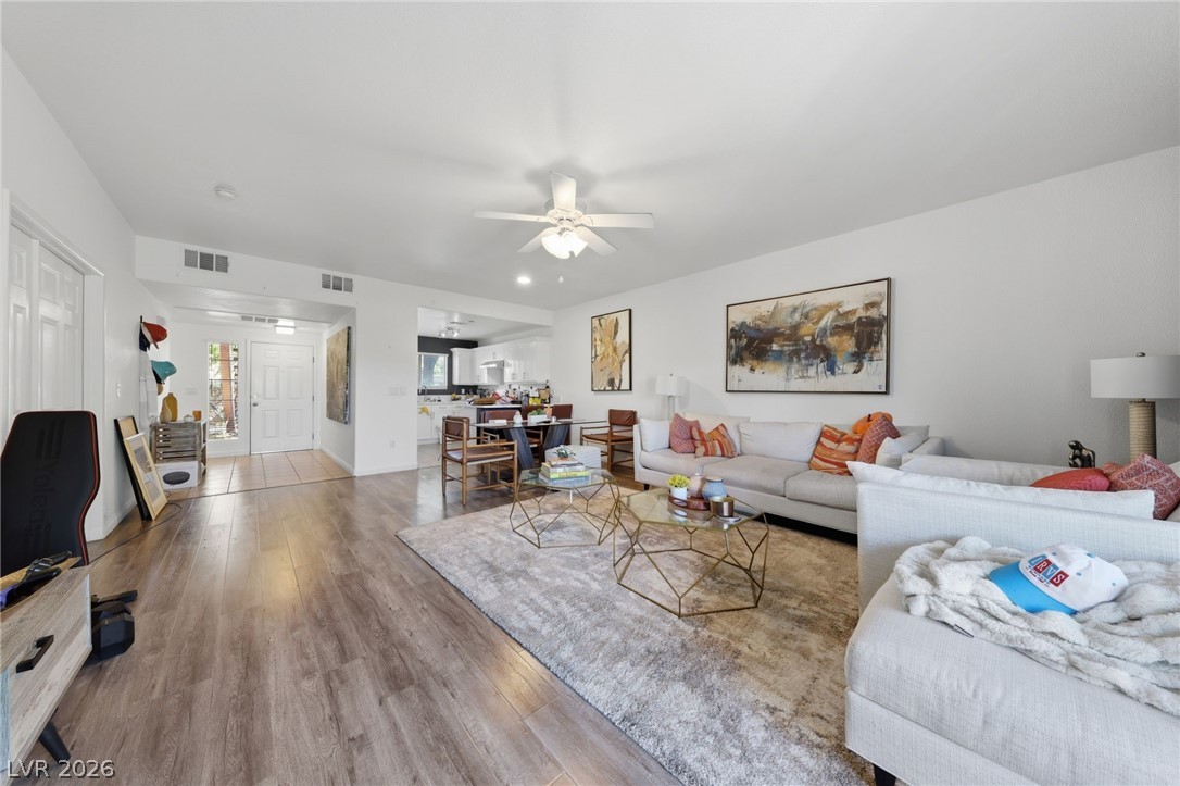 10553 Pine Glen Avenue 104 Las Vegas NV 89144
