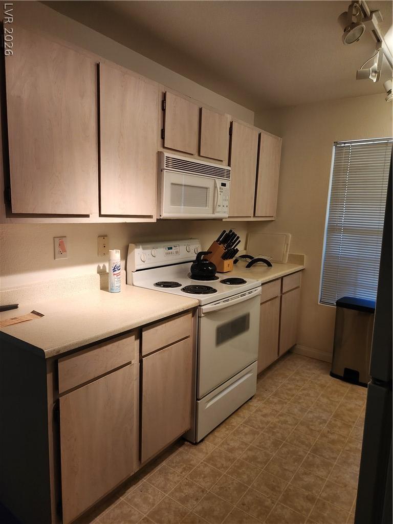 231 West Horizon Ridge Parkway 924 Henderson NV 89012