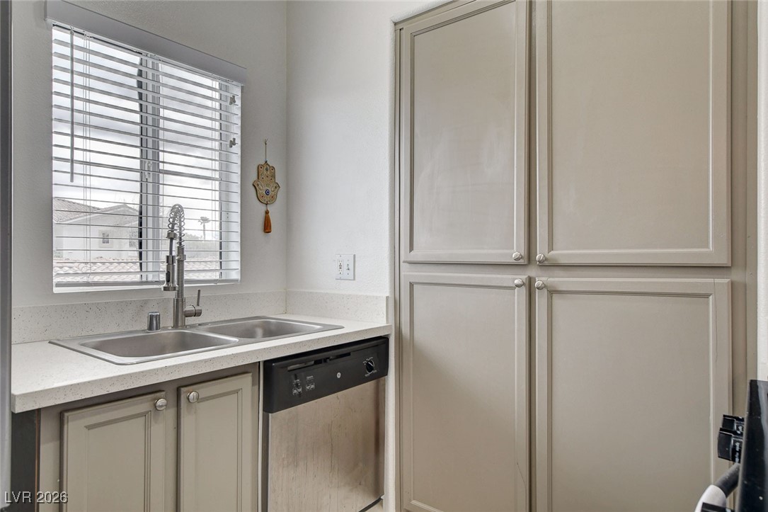 1401 Red Crest Lane 201 Las Vegas NV 89144