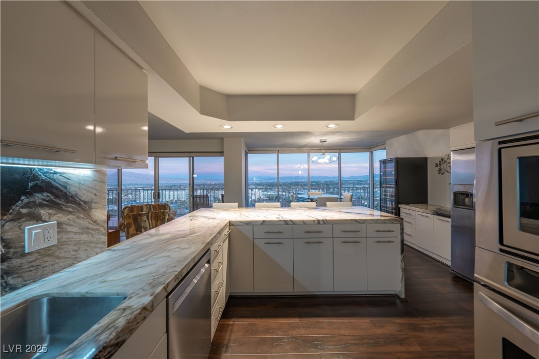 3111 Bel Air Drive 18f Las Vegas NV 89109