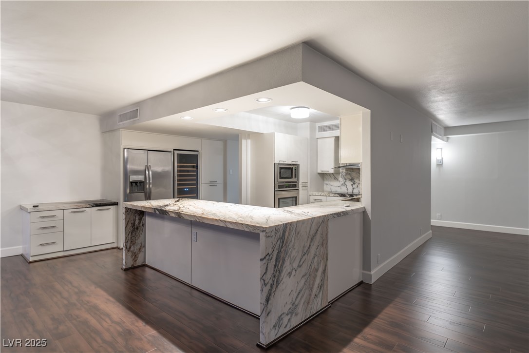 3111 Bel Air Drive 18f Las Vegas NV 89109