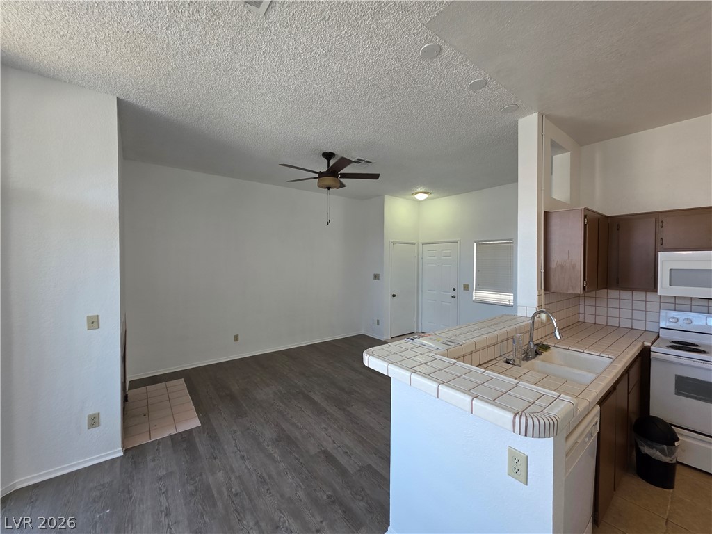 3150 Soft Breezes Drive 2166 Las Vegas NV 89128