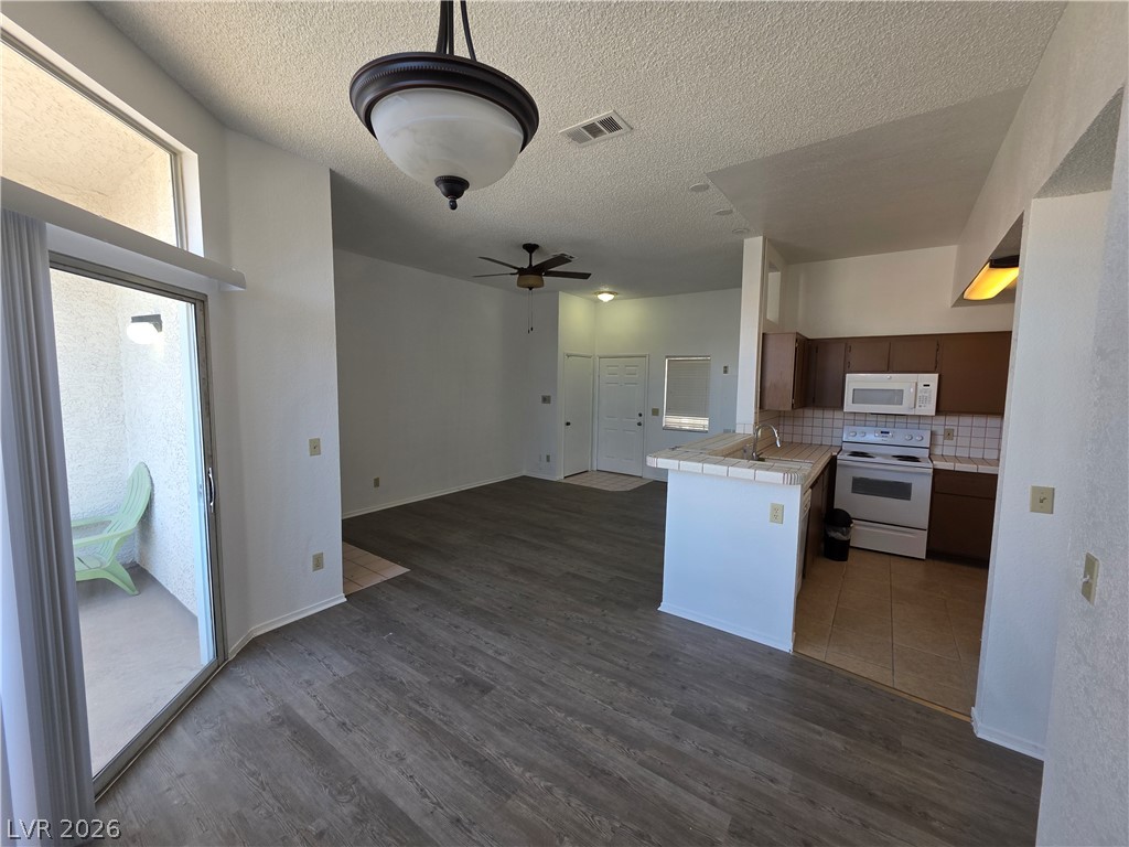 3150 Soft Breezes Drive 2166 Las Vegas NV 89128
