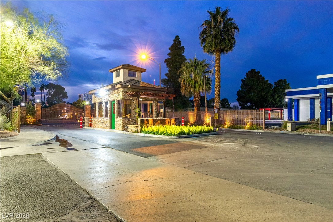 2879 Geary Place 2813 Las Vegas NV 89109
