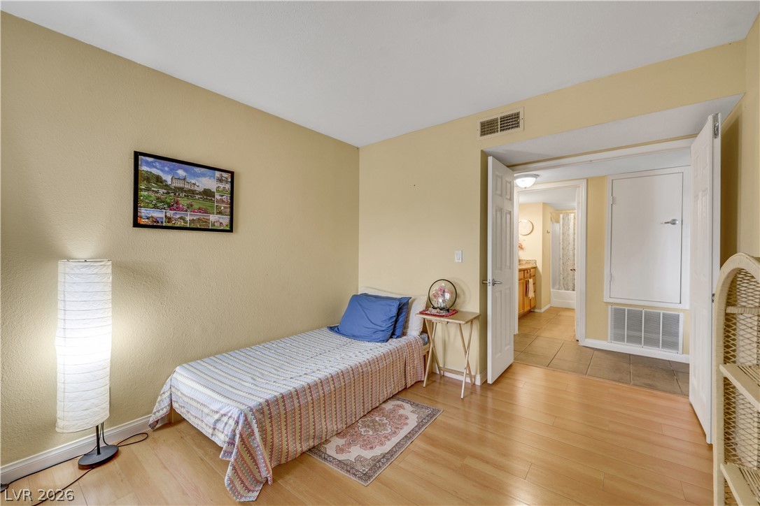 1455 East Katie Avenue L22 Las Vegas NV 89119