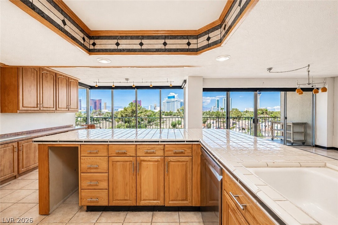 3111 Bel Air Drive 6e Las Vegas NV 89109