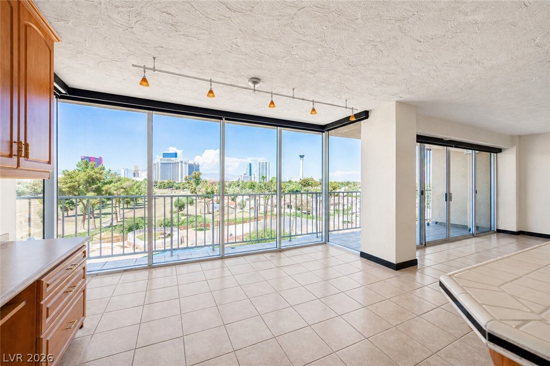 3111 Bel Air Drive 6e Las Vegas NV 89109