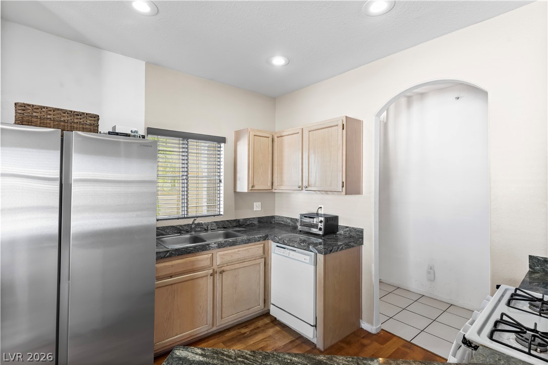 6480 Annie Oakley Drive 721 Las Vegas NV 89120