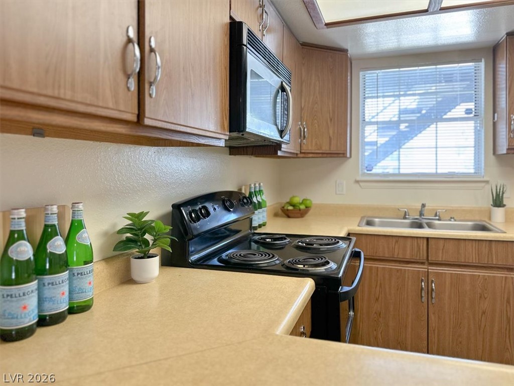 3823 South Maryland Parkway H1 Las Vegas NV 89119