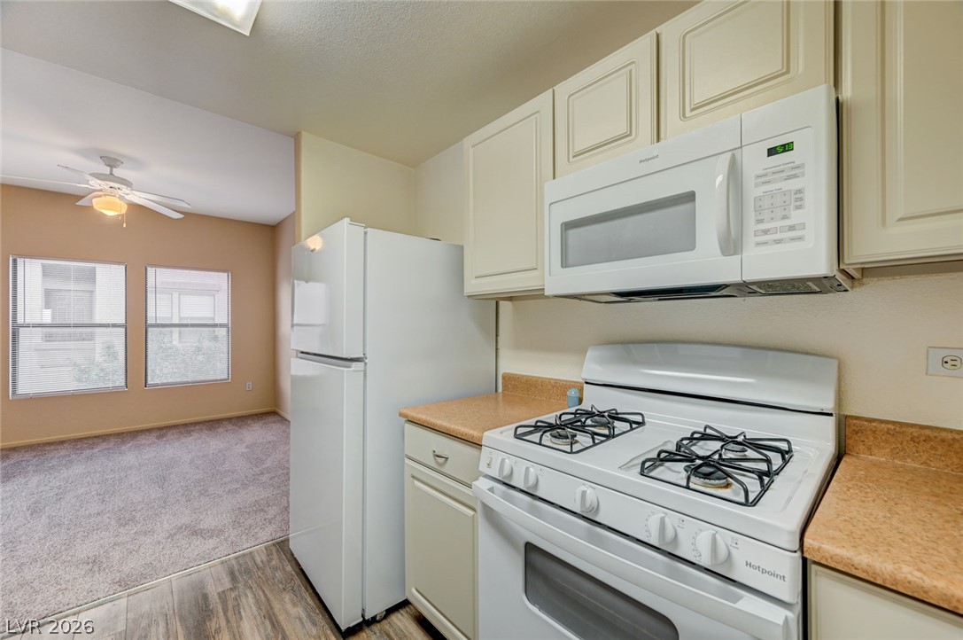 8250 North Grand Canyon Drive 2093 Las Vegas NV 89166