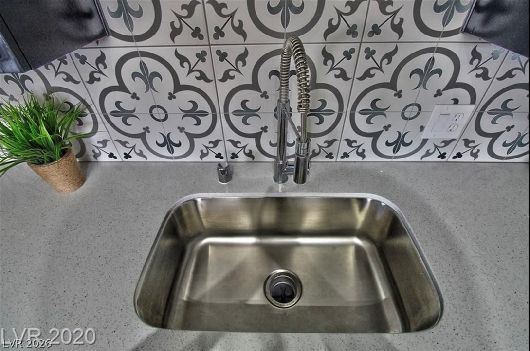 7937 Diamond Rock Way 202 Las Vegas NV 89128