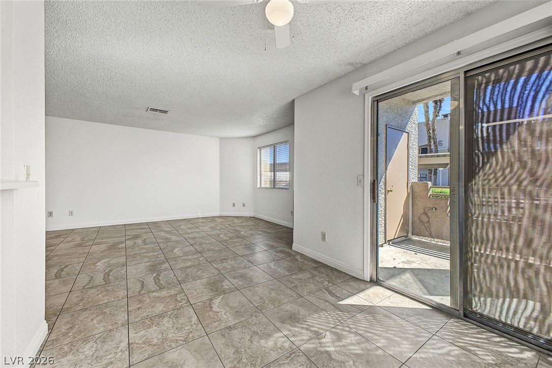 6863 Tamarus Street 101 Las Vegas NV 89119