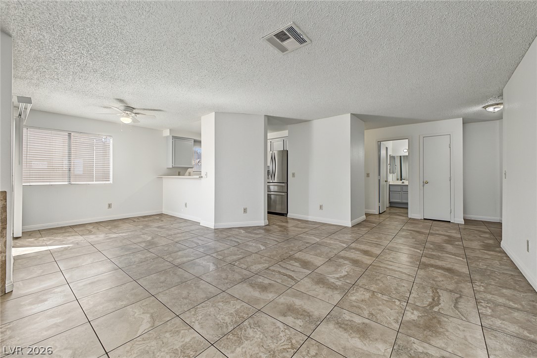6863 Tamarus Street 101 Las Vegas NV 89119