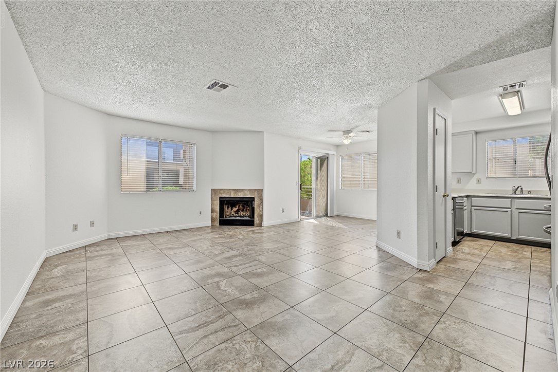 6863 Tamarus Street 101 Las Vegas NV 89119