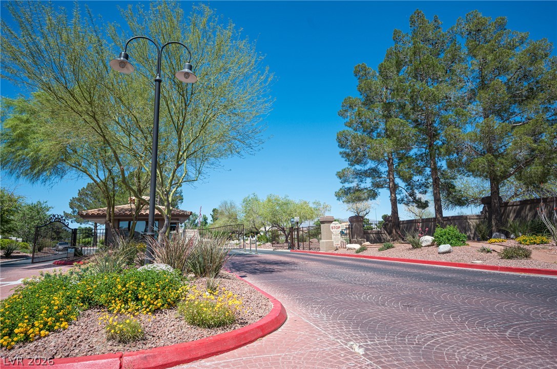 7625 Rolling View Drive 202 Las Vegas NV 89149
