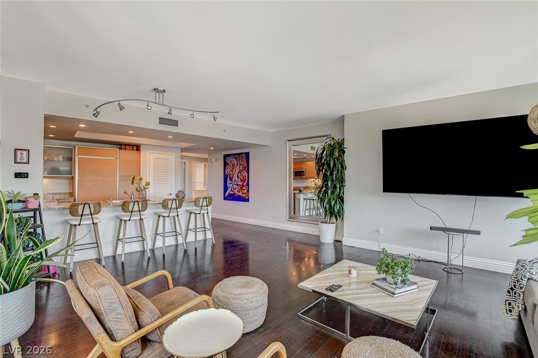 322 Karen Avenue 601 Las Vegas NV 89109