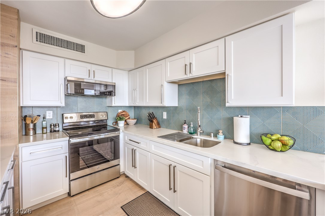 3111 Bel Air Drive 14b Las Vegas NV 89109