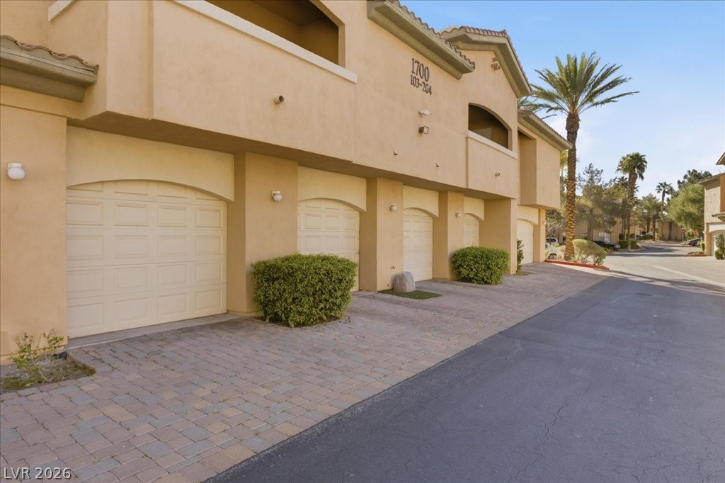 1700 Hills Of Red Drive 204 Las Vegas NV 89128