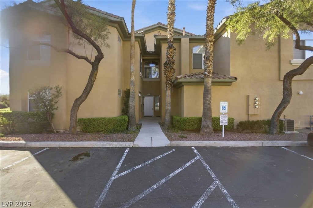 1700 Hills Of Red Drive 204 Las Vegas NV 89128